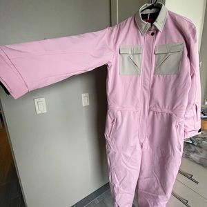 Pink snow onesie 🌟 brand new 🌟